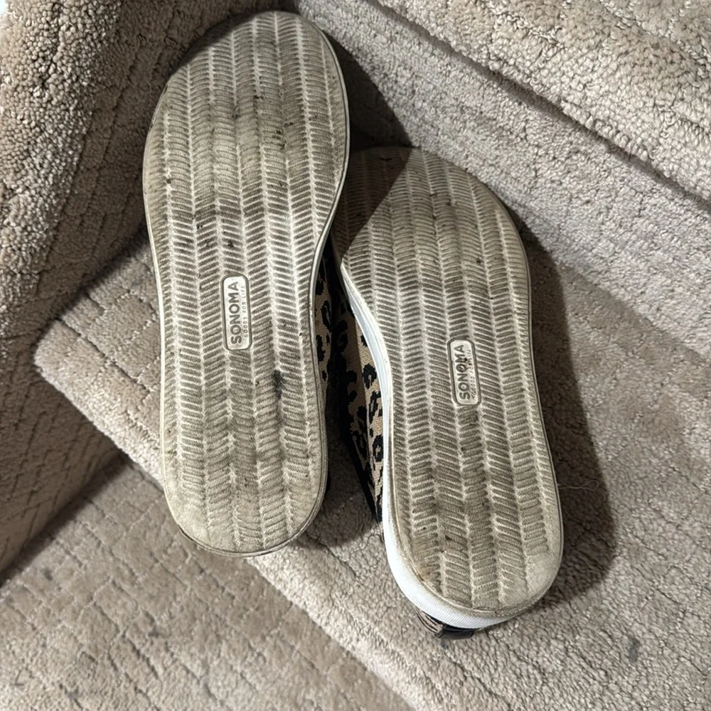 Leopard Print Slip-On Sneakers - Picture 6 of 6